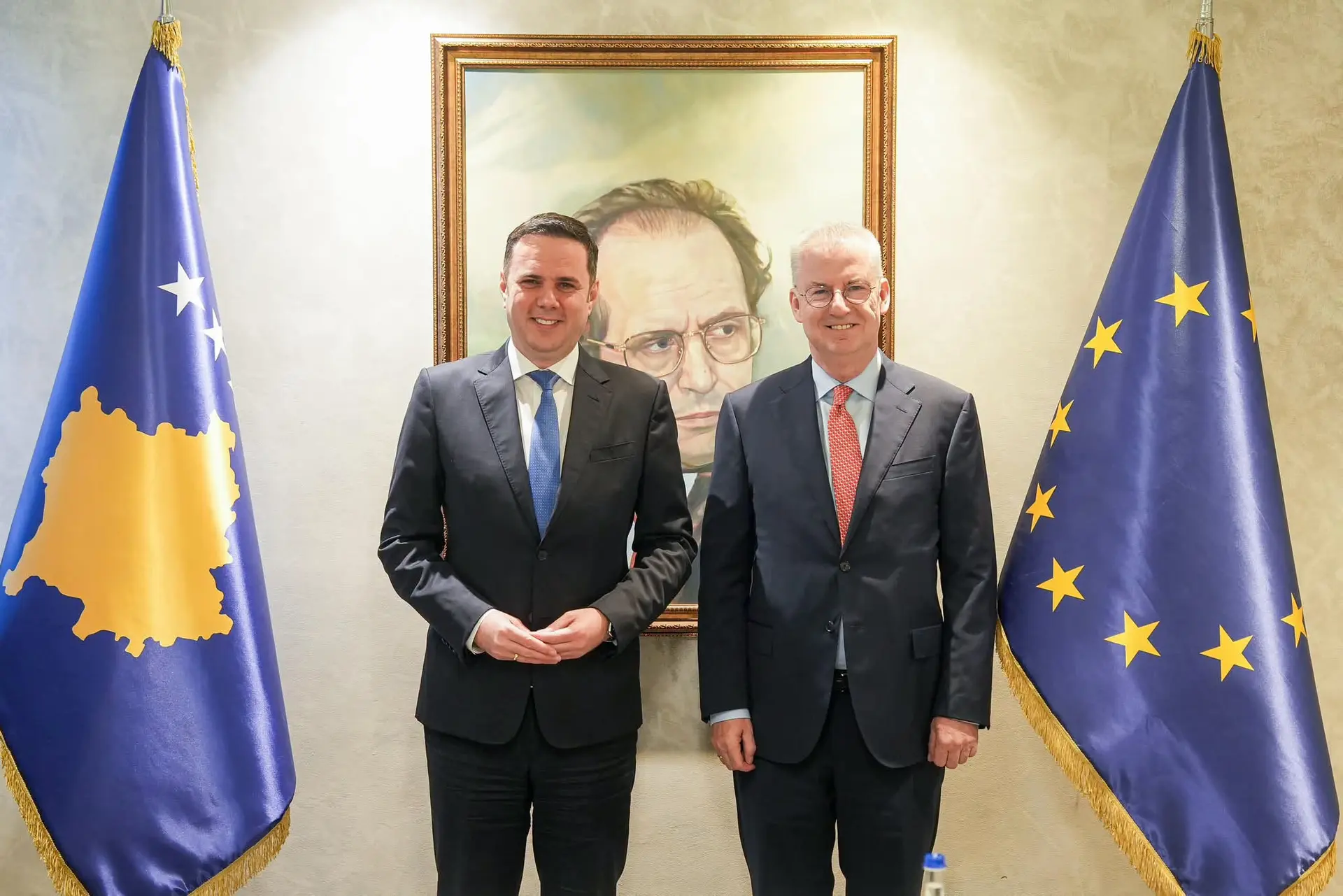 Abdixhiku pret ambasadorin e ri të BE-së, diskutojnë për seancën e 9 shtatorit