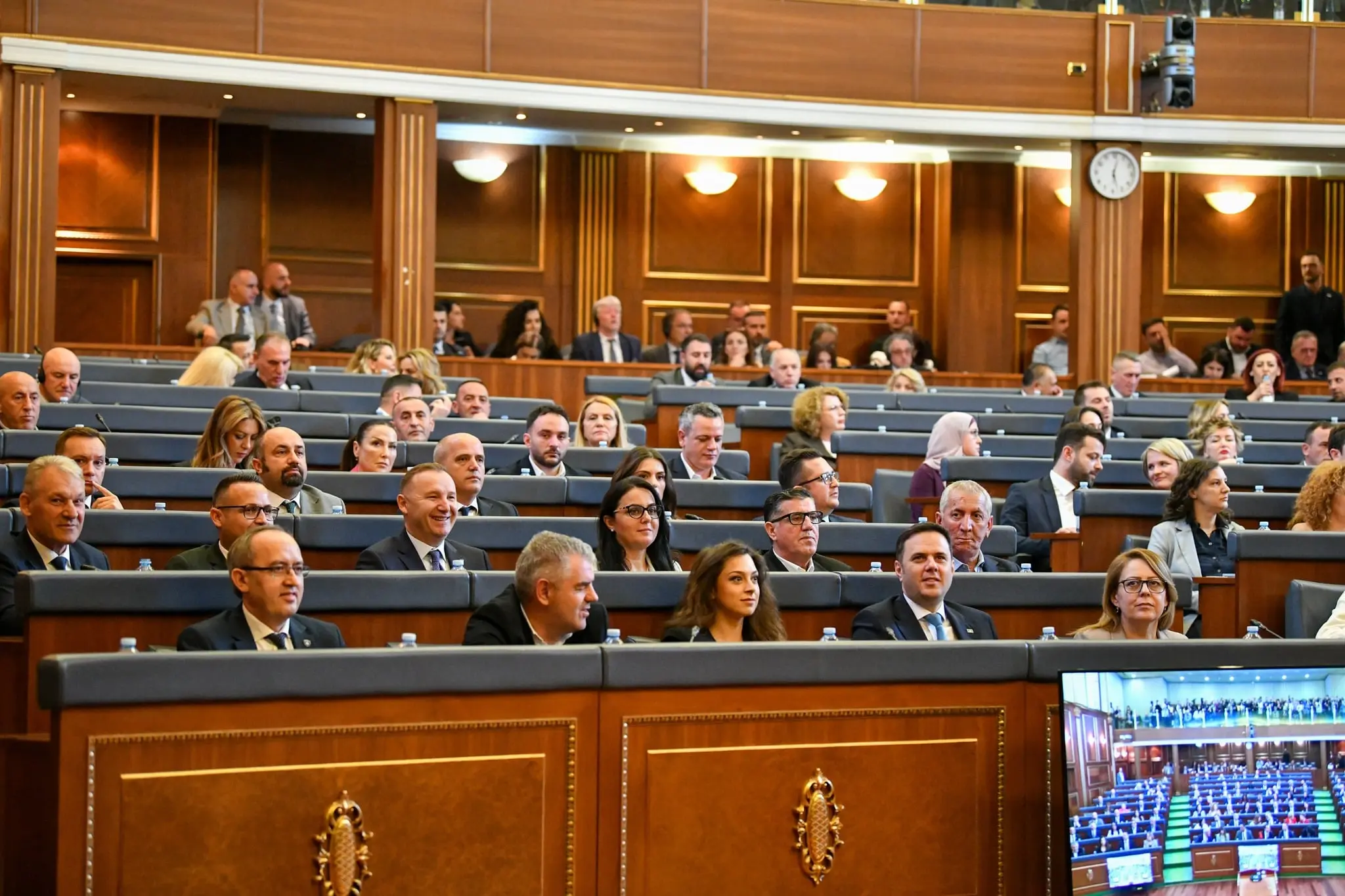 Gacaferi: Tetë deputetë të LDK-së mund të mungojnë në seancën e 9 shtatorit