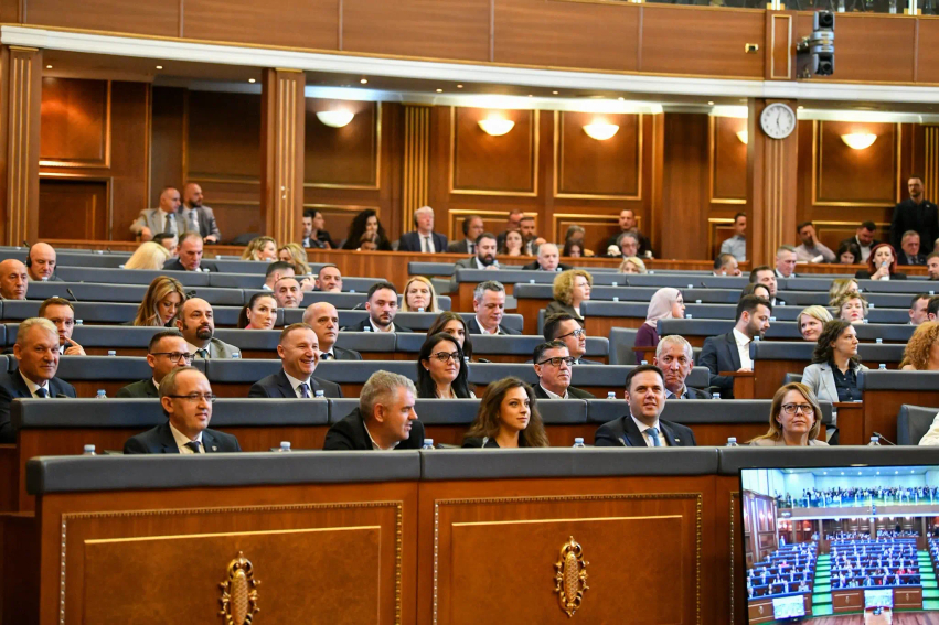 Gacaferi  Tetë deputetë të LDK së mund të mungojnë në seancën e 9 shtatorit