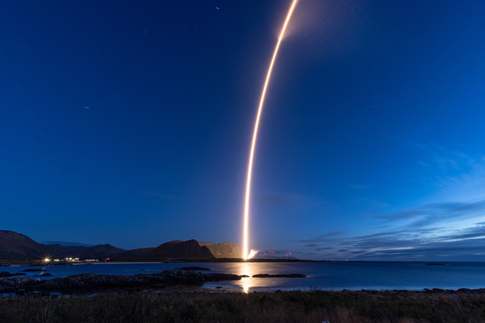 And&oslash;ya, Norvegji

Kompania e re gjermane Isar Aerospace l&euml;shoi n&euml; orbit&euml; raket&euml;n e saj pa ekuipazh Spectrum....