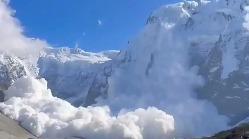 Orteku godet grupin e alpinistëve në Rusi  11 të vdekur