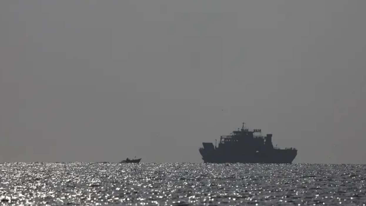 Irani paralajmëron Korenë e Jugut kundër përfshirjes në Hormuz