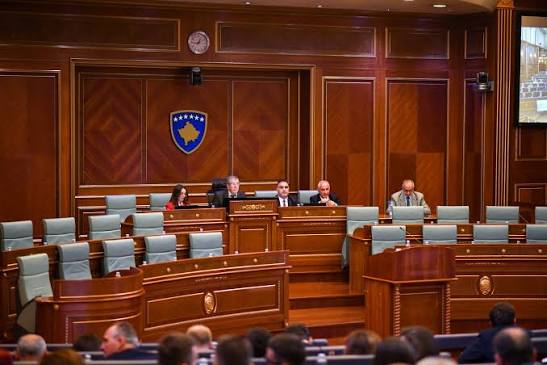 Seanca e Kuvendit rikthehet më 9 shtator, Jakupi zbërthen tre skenarët që mund ta ndryshojnë fatin politik të Kosovës