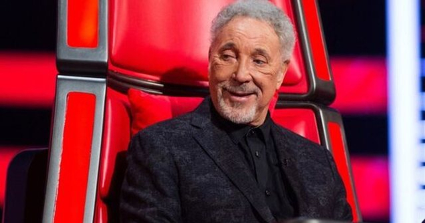 Ndryshime në  The Voice UK   Sir Tom Jones largohet nga spektakli pas 13 vitesh si pjesë e jurisë