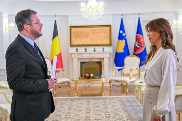 ​Haxhiu pranoi letrat kredenciale të Ambasadorit të ri të Belgjikës në Kosovës
