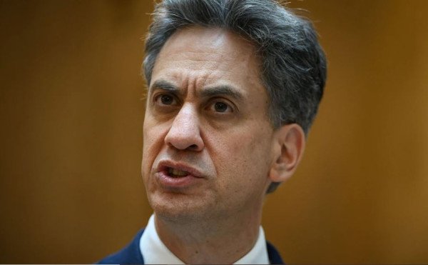 Britania ndalon tregtinë me vendbanimet izraelite në Bregun Perëndimor