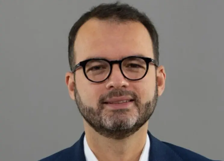 Vela sfidon Hotin: Publiko vendimin e emërimit të Sejdiut si këshilltar politik – nuk ekziston