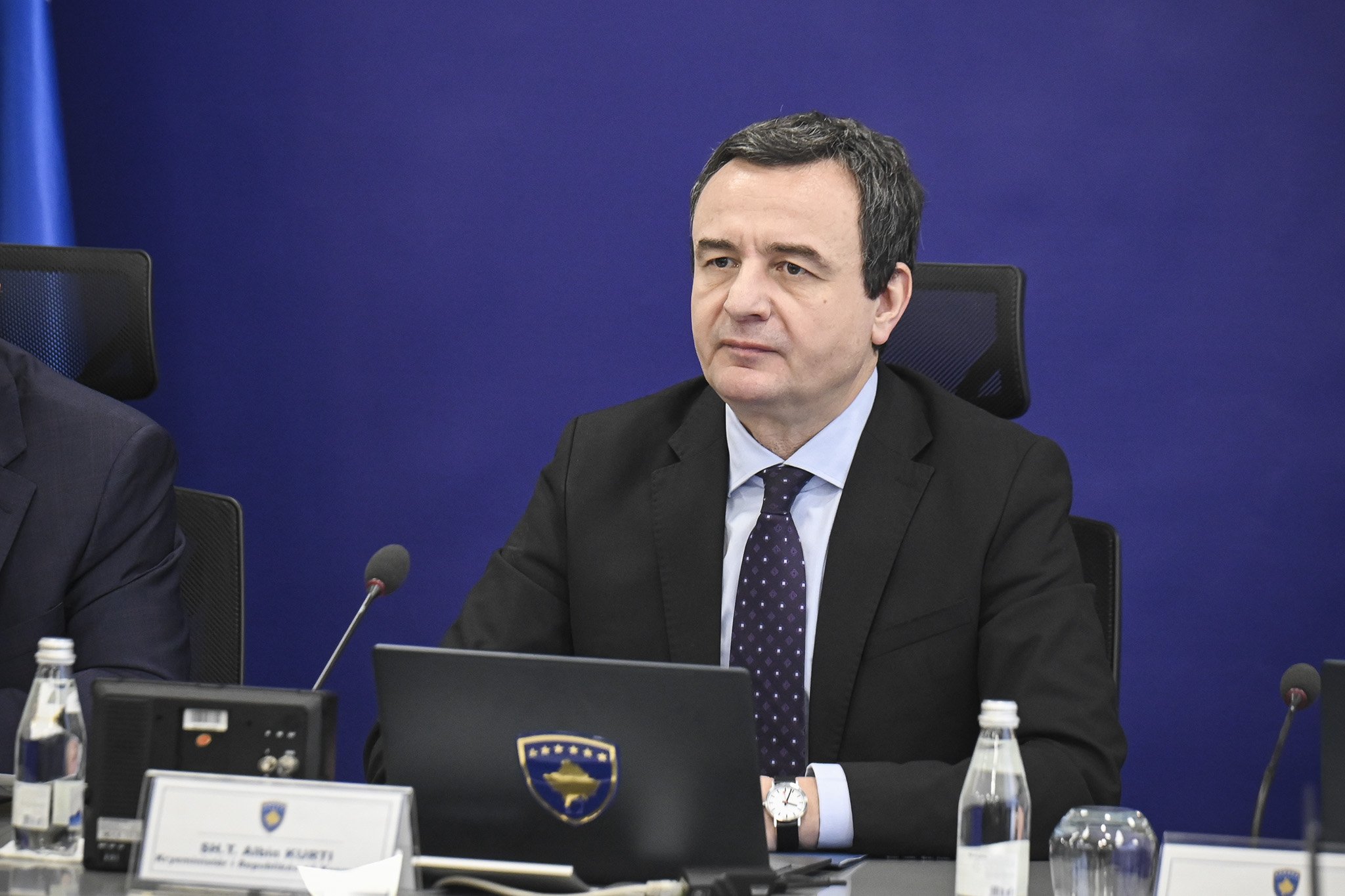 Kurti për ceremoninë për Mlladiqin: Serbia ka kaluar në adhurim shtetëror të gjenocidit