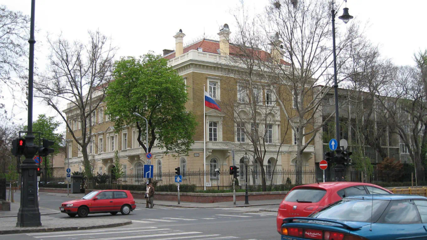 Hungaria dëbon 10 diplomatë rusë