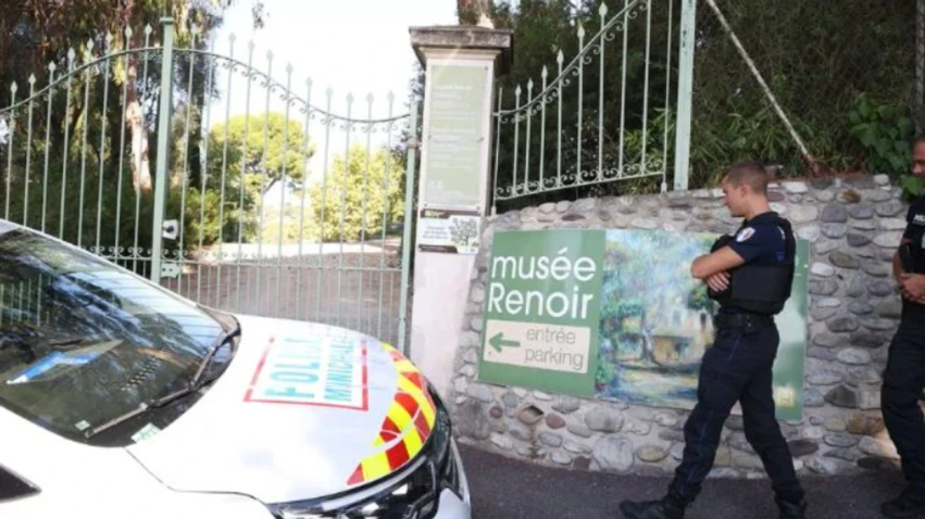 Hajdutët vjedhin vepra me vlerë 10 milionë euro nga Muzeu Renoir në Francë