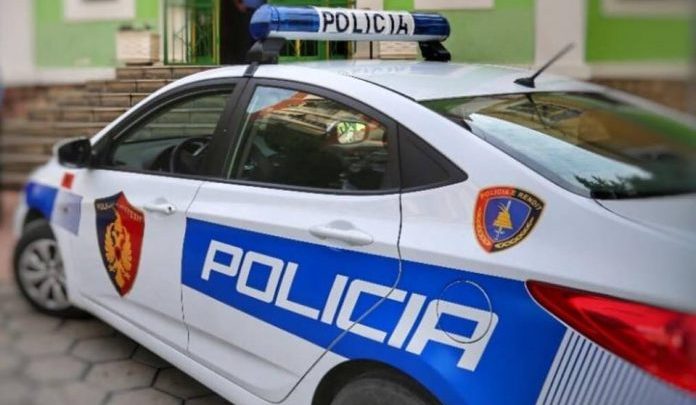 Tronditet Shkodra, 25-vjeçari qëllon me armë zjarri babë e bir, i riu ndërron jetë në spital!