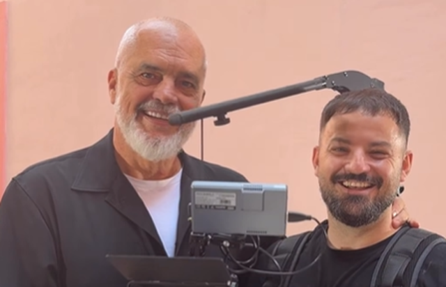 Rama videomesazh me të riun: Më shumë se socialist, po jo komunist