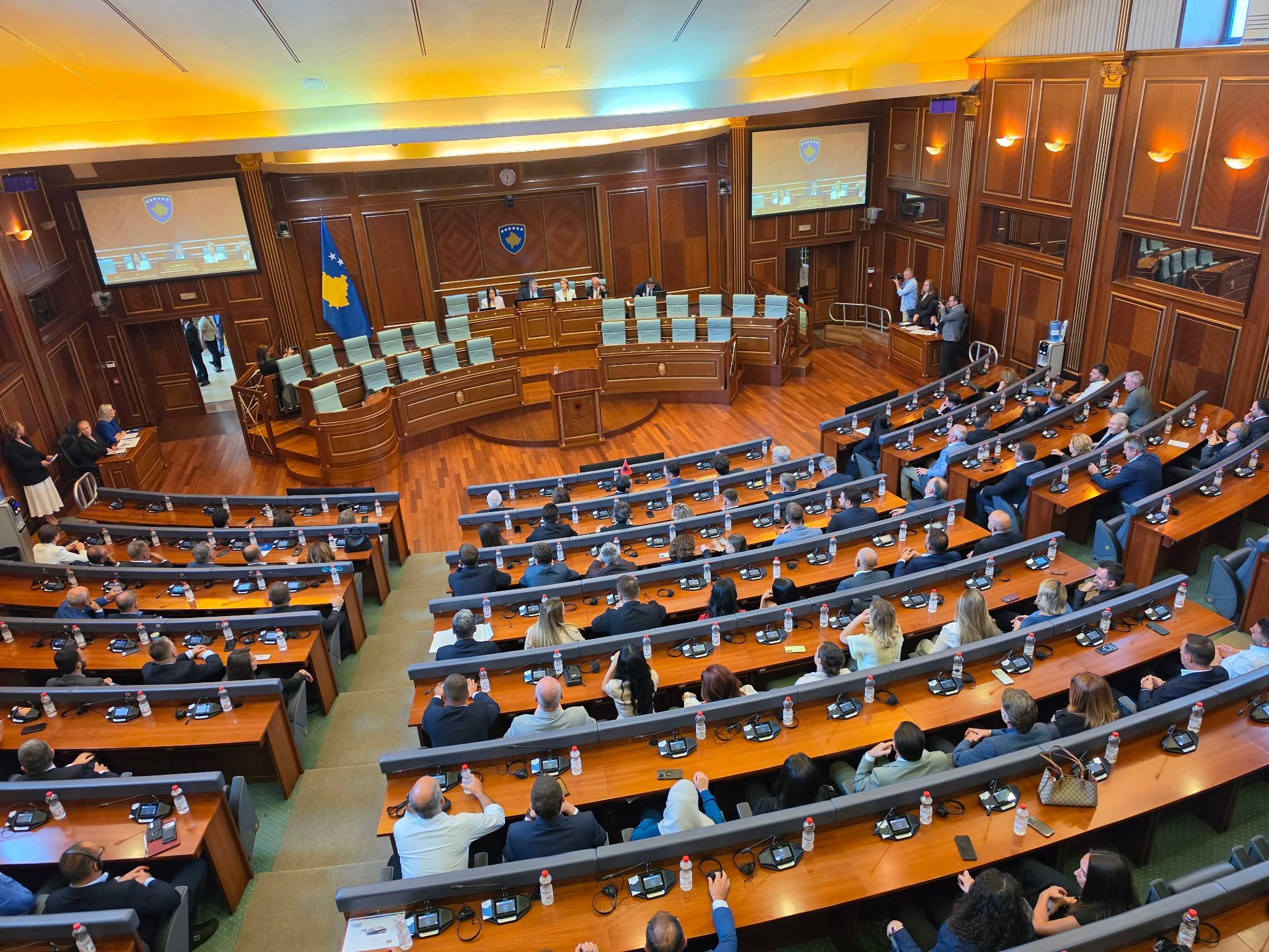 Ndërpritet sërish seanca e kuvendit, vazhdon të premten në ora 11:00 