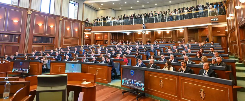Gazmend Halilaj  Mandati i deputetëve nuk  digjet   Kushtetuta mbi pazaret politike