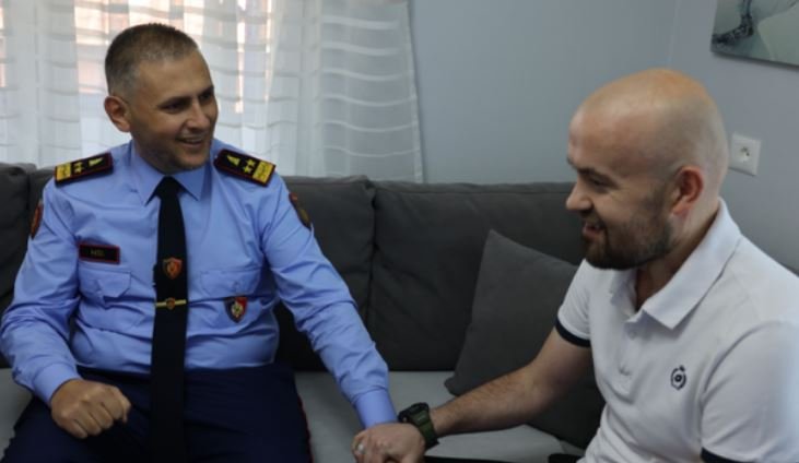 Kolegu humbi jetën, vetë mbeti i pagosur në aksionin për kapjen e të shumëkërkuarit, efektivi Adri surprizohet nga Hita