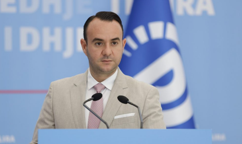 Balliu  Kartelet dhe komunizmi  dy rreziqe për një shtet 