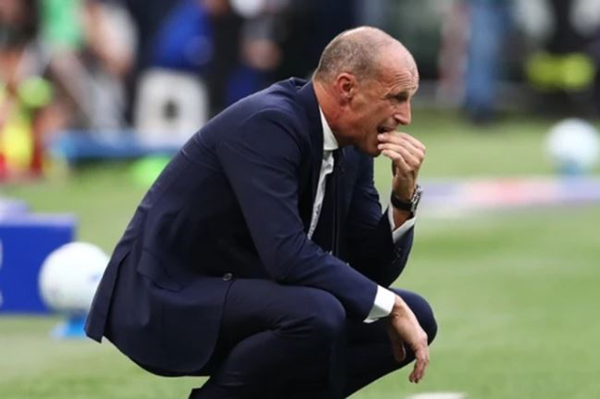 Tre humbje radhazi  Allegri në rrezik te Napoli 