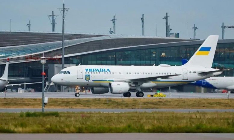 Avioni i Zelenskyt pret një orë për t’u nisur, një dron rus hyn në hapësirën ajrore të Moldavisë