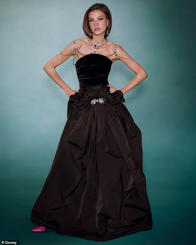 Nicola Peltz mahnit me elegancën e saj në fushatën e re të modës italiane