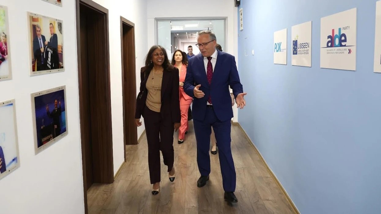 Hamza takon të ngarkuarën me punë të Ambasadës së SHBA-së, diskutojnë për krizën institucionale