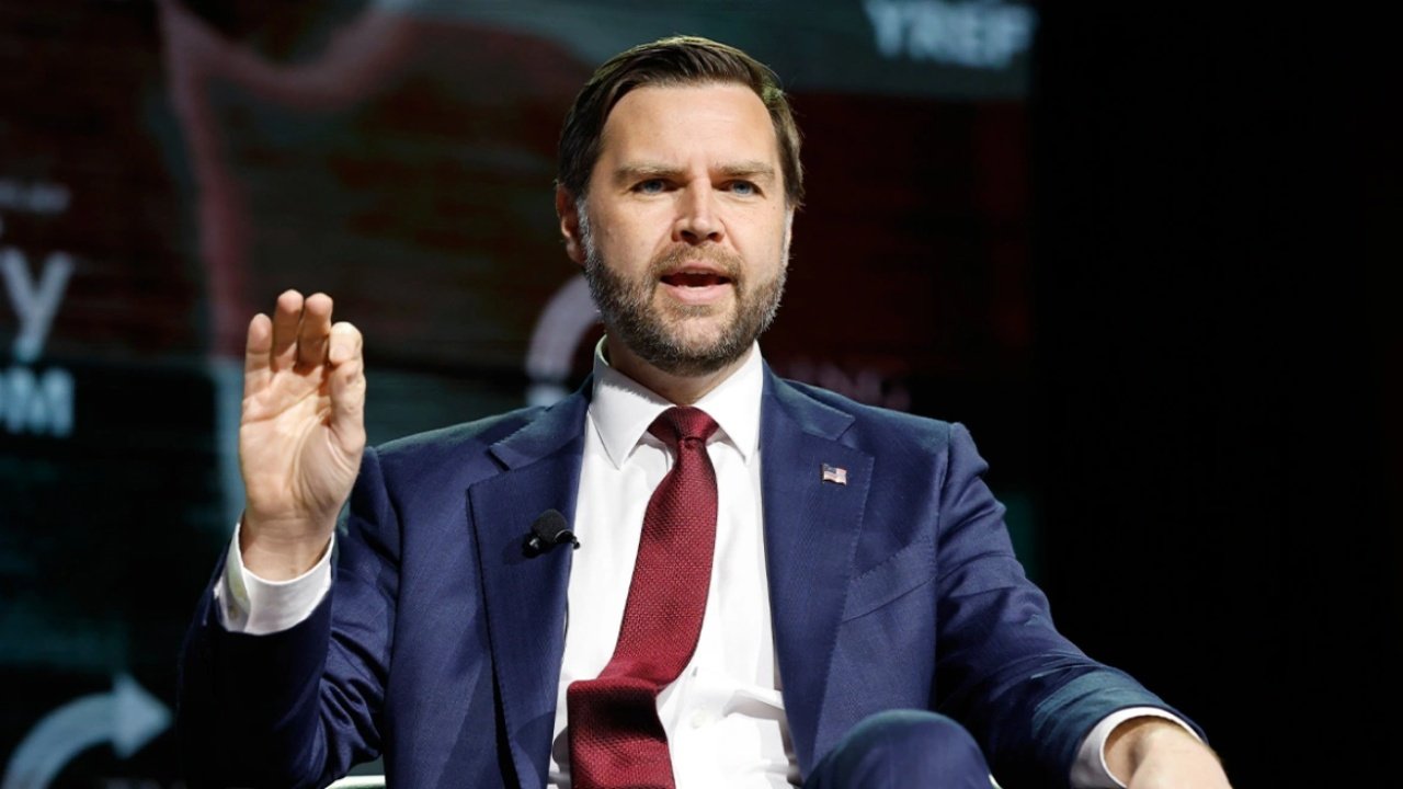 “Pesë mijë dollarë për çdo amerikan të rritur nëse fitojmë zgjedhjet e mesmandatit”/ Vance: Tarifat nuk mjaftojnë për premtimin e Presidentit