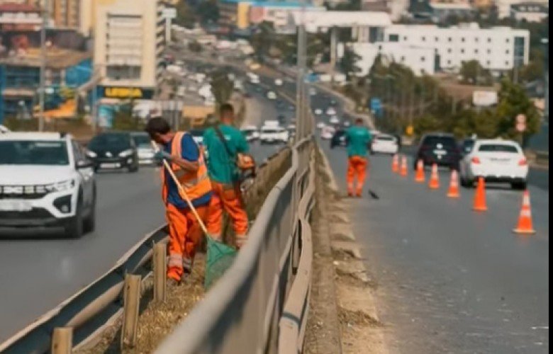 Vazhdon mirëmbajtja e rrugëve në gjithë Kosovën