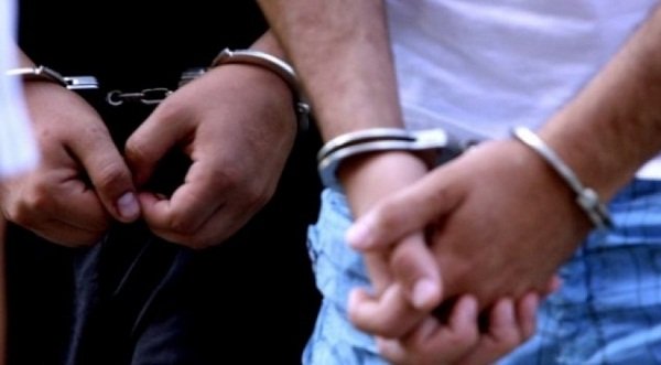 Lëndohet rëndë një grua në vendin e punës në Viti, arrestohen dy persona