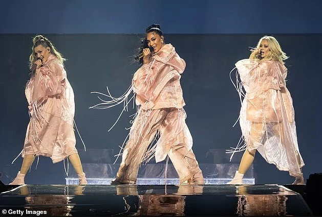 Pussycat Dolls nisin turneun në Oslo, por përballen me probleme me shitjet e biletave