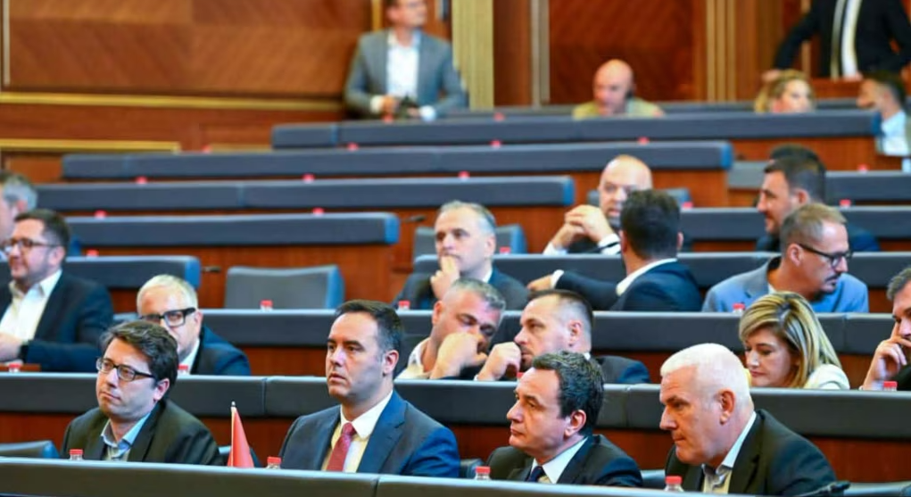 Burjani zbulon rrugëdaljen nga kriza: Koalicion me LDK-në ose zgjedhje