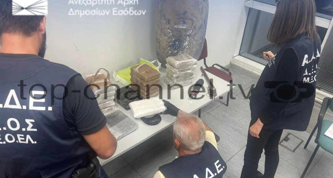 Nuk ka “fund” droga e sekuestruar e “të tmerrshmit të Beratit”, gjenden edhe 26 kg kokainë në banesën e Lulëzim Cakës, vendi ku e fshihte