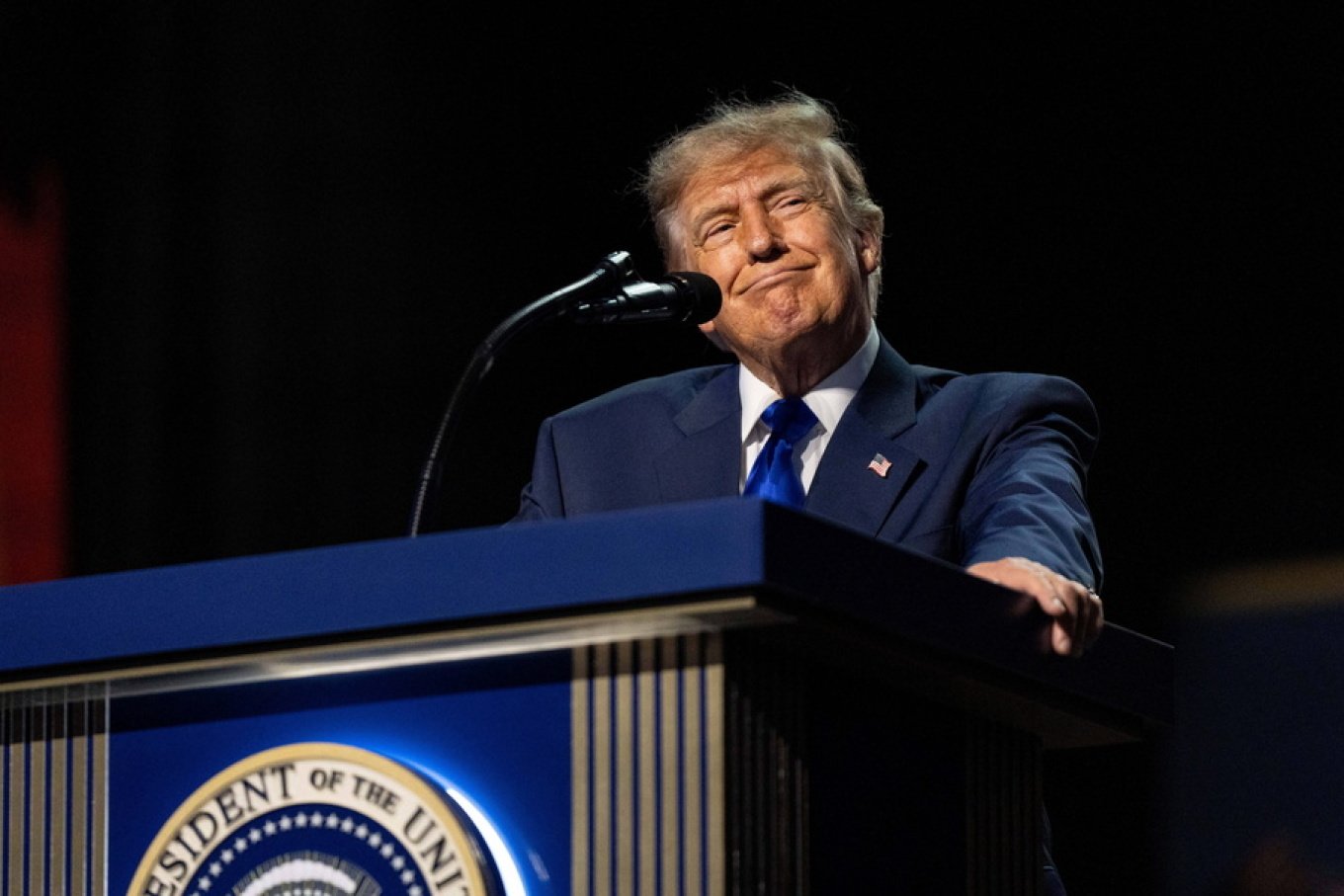 Trump: Do të isha dakord që prodhuesit kinezë të makinave të hapin fabrika në SHBA