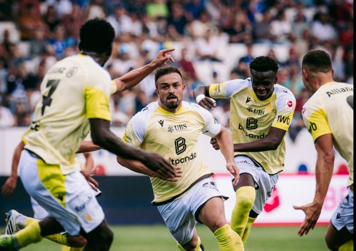 Çartet Xherdan Shaqiri, çon në këmbë Zvicrën