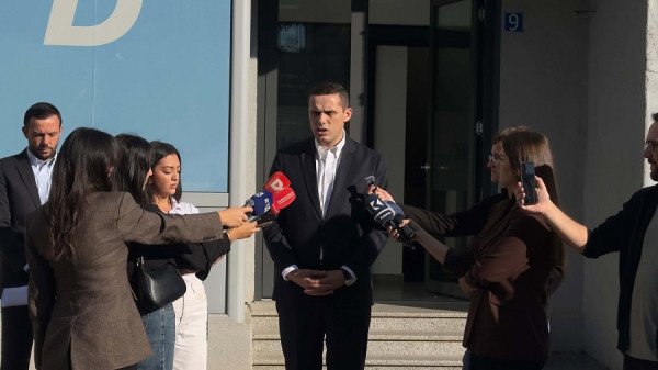 Gruda: PDK nuk ka hequr dorë nga kandidatja për nënkryetare të Kuvendit