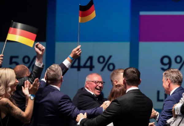 ​AfD rrit epërsinë kombëtare ndaj konservatorëve të Merz në sondazhin e fundit