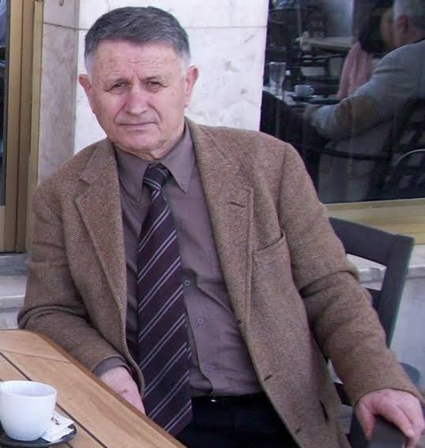 uje-qe-nxjerr-nga-pusi-i-vet-shkrimtari-piro-millona-minella