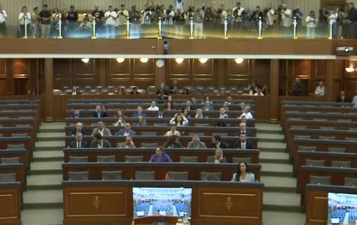 Votohet qeveria e re e Kosovës, Albin Kurti rizgjidhet kryeministër