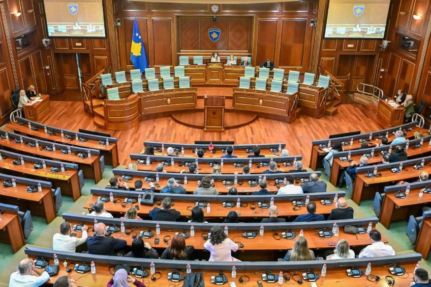 Ngërçi në Kuvend, kërkohet tejkalimi i krizës institucionale