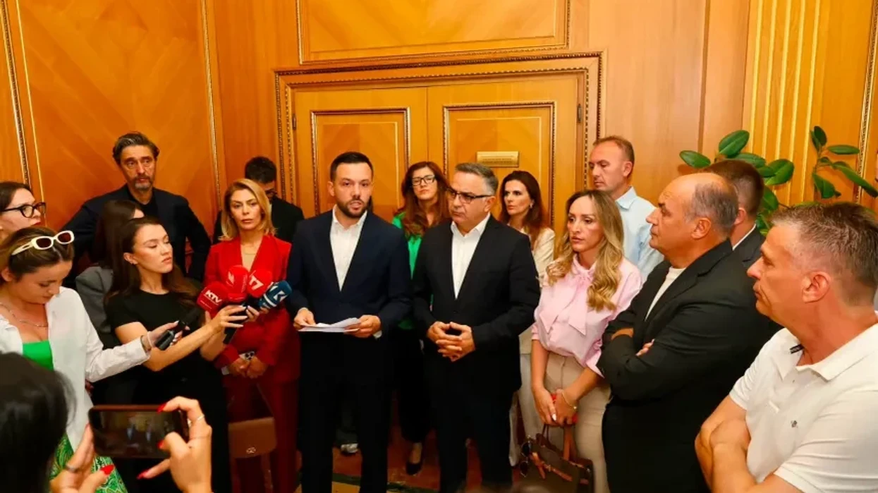 PDK dhe Aleanca bojkotojnë seancën për Qeverinë, e konsiderojnë jokushtetuese