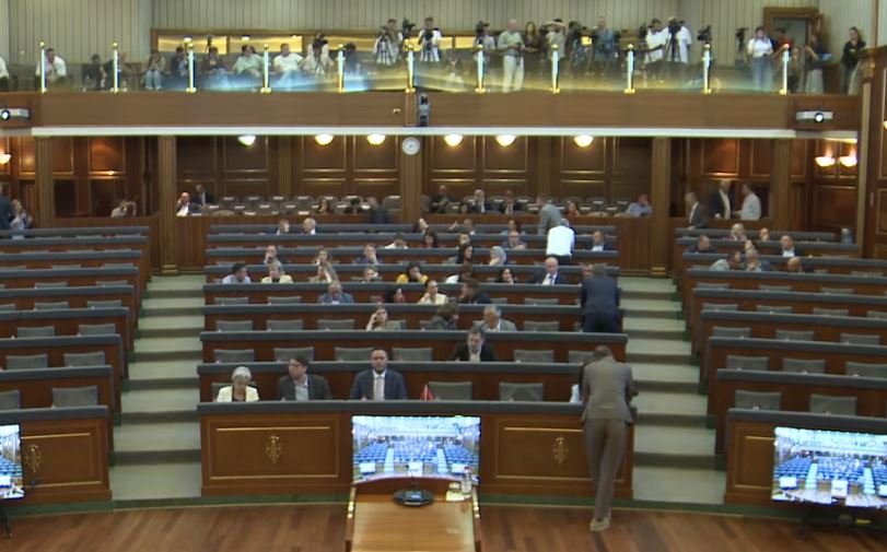 Seanca për Qeverinë e re, ende pa deputetët e LDK-së dhe PDK-së