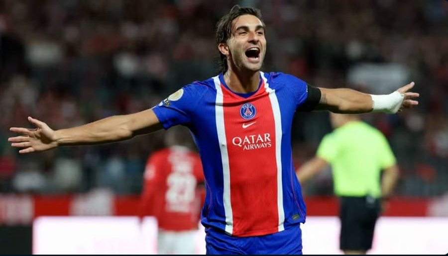 PSG-ja “ngre kokën” në Francë