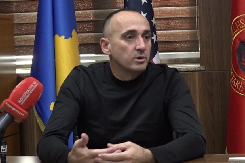Paralajmërimi i Ambasadës së Amerikës  Syla  Edhe ish ushtarët e UÇK janë  ushtarë amerikanë 