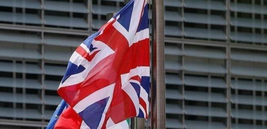 Deputetët britanikë kërkojnë një ligj të ri për të adresuar kërcënimin e IA së ndaj të drejtave të njeriut