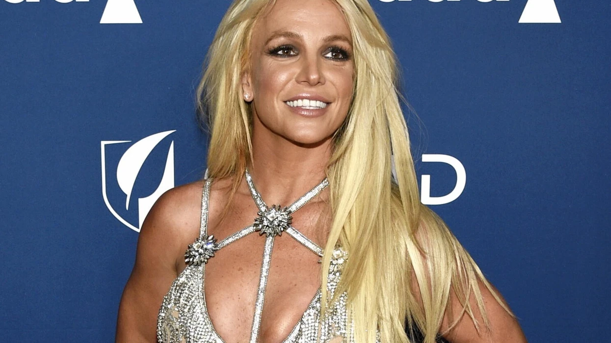 Britney Spears shpërthen ndaj babait: Pyes veten pse Zoti ia mori këmbët