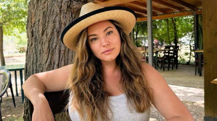 Kelly Brook  Më sulmojnë vazhdimisht në internet sepse nuk kam fëmijë