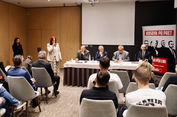 Hoxha: Specialja na zgjoi për mënyrën si e kemi trajtuar luftën pas çlirimit