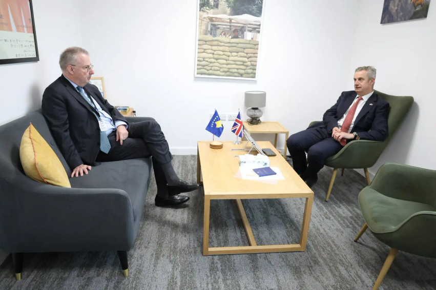 ambasadori-i-be-se-takon-ate-britanik-partneret-nderkombetare-qendrojne-perkrah-kosoves