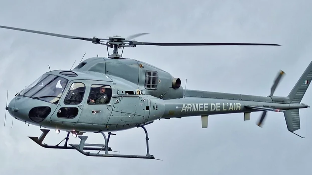 Fregata ruse qëlloi me raketa sinjalizuese në drejtim të një helikopteri danez