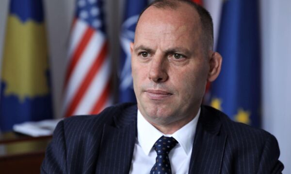 Lladrovci: Vendimin do ta presim me qetësi, unitet dhe dinjitet