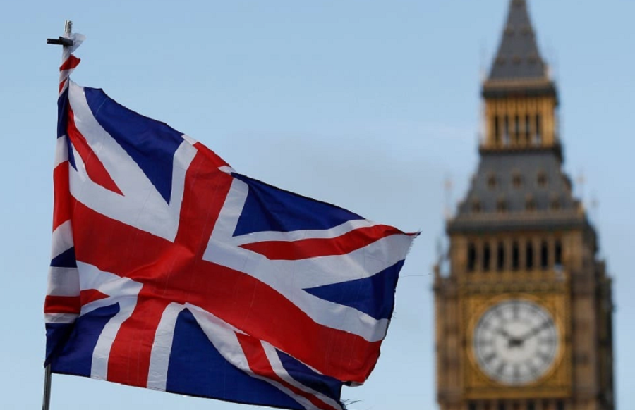 Britania e Madhe bën thirrje për qetësi pas vendimit të Dhomave të Specializuara