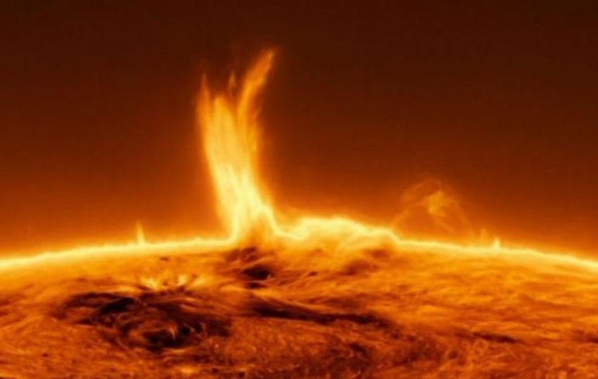 Dy stuhi diellore drejt Tokës  Priten aurora boreale në veri